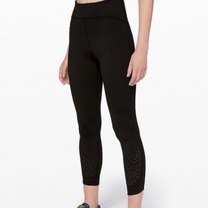 Lululemon Going Strong tight 25” (Size 2)